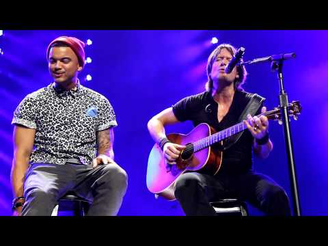 Keith Urban and Guy Sebastian Duet 31st January 2013 Sydney Allphones Ain't No Sunshne