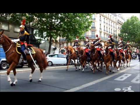 CLOSE-UP VIEW OF THE COLORFUL FRENCH REPUBLICAN HORSE MOUNTED GUARDS