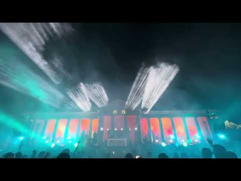 Tenishia in Concert opening Act - Traffic Tiesto