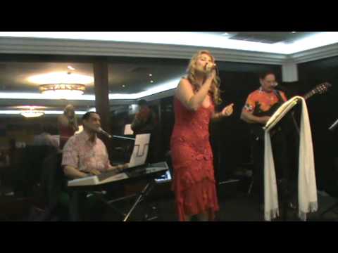 Vânia Maroti com o Conjunto Mário Ferreira