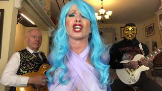 Toyah and Robert&#39;s Sunday Lunch - Barracuda