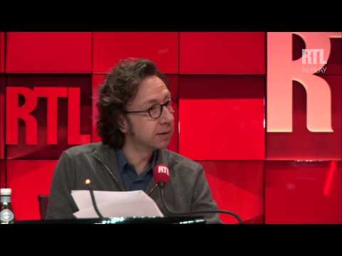 Stéphane Bern reçoit Hélène Segara dans A La Bonne Heure du 12 03 15 Part 1 - RTL - RTL