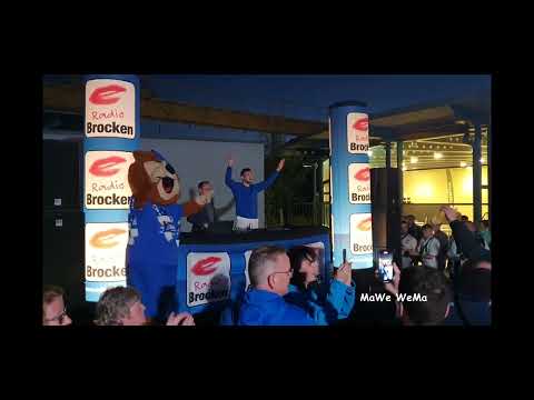 Wir zieh´n voran - die Fans vom DRHV 06 singen ihr Lied!