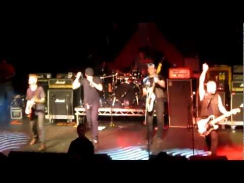 STREET DOGS * Two Angry Kids & Into The Valley * REBELLION XMAS BASH 2012