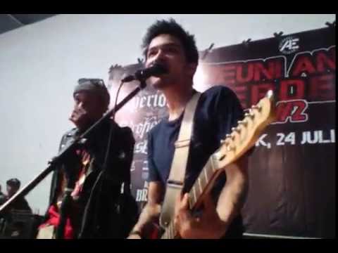 Superiots - Kekasih Tolol LIVE Gresik