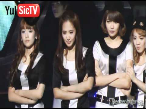 [101105] SNSD Yulsic 율싴 Fancam Moment #76- Same Posture