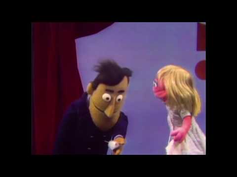 Video thumbnail for E - What’s My Letter?
