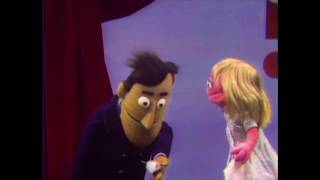 Sesame Street - What&#39;s My Letter?