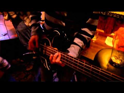 The Wee Johnny's - Remeber to Forget || Live at Bannerman's Bar