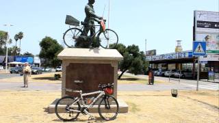 南欧の旅34ジブラルタル国境近くのモニュメント