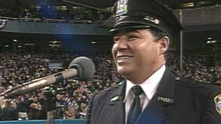 WS2001 Gm3: Rodriguez sings &#39;God Bless America&#39;