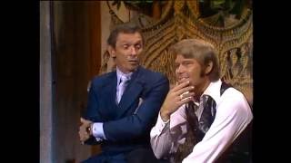Mel Tillis & Glen Campbell  - The Glen Campbell Goodtime Hour (11 Jan 1972) - Dog Trainer