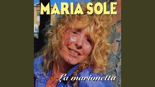 Kadr z teledysku La marionetta tekst piosenki Maria Sole