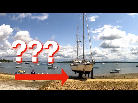 What THE HELL IS GOING HERE? - Careening on a beach / Sailing Aquarius #123
