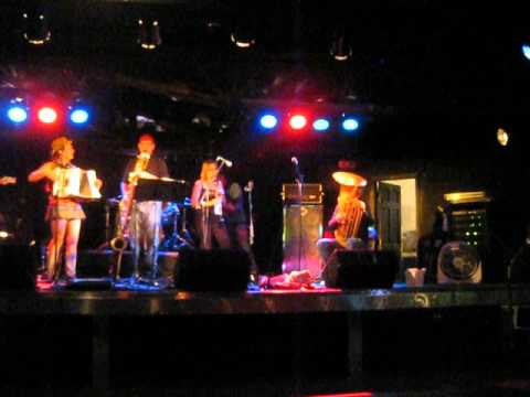 Sweet Lorriane - the Mad Maggies
