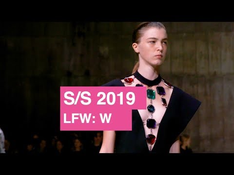 Christopher Kane Spring/Summer 2019 Women's Runway Show | Global Fashion News