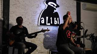 Download lagu Viva La Vida - Coldplay by  Doni Saputro X Jasmine AKustik Live At Alibi Cafe mp3