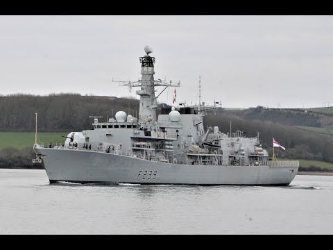HMS RICHMOND F239 LEAVES DEVONPORT NAVAL BASE AT MUTTON COVE - 22nd March 2021