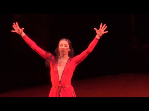 Ekaterina Krysanova in ballet A Legend of Love