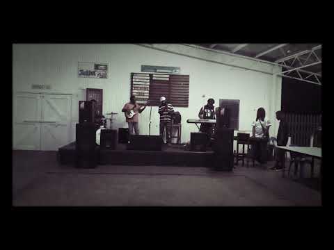 Mezzi Live without Backup - Mal Meninga Kuri (Soundcheck, Madang Country Club) 2019 December 7th.