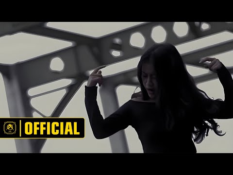Insan Aoi - Crawling (feat. Annisa Nurfauzi) [Official Music Video]