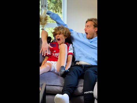 POOR KID THOUGHT IT WAS REAL! 😱😂