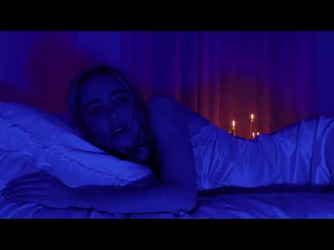 Video thumbnail for White Limo Stuck in The Snow