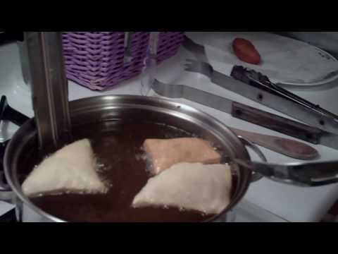 How to make Sopaipilla  (Mexican dessert with Honey)