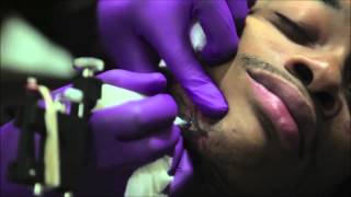 Hustlin - Wiz Khalifa (Official Music Clip)