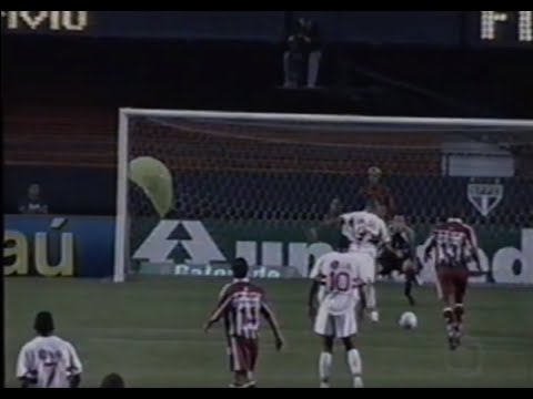SÃO PAULO 6x0 FLUMINENSE - Campeonato Brasileiro Série A 2002 (Trechos) - Globo
