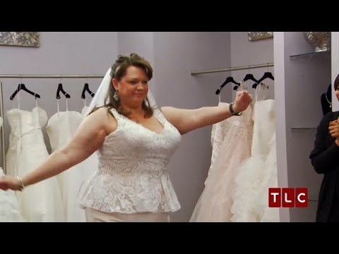 Gorgeous Dresses That Fit Curvy Brides