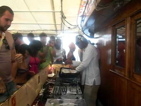 Suncebeat 2011 Sunday Afternoon Boat Party - Osunlade