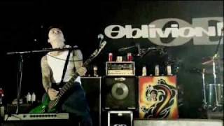 Oblivion Dust - Plastic Wings (Live)