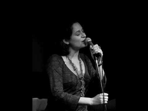 Lizeta Kalimeri - Paravates(live ston purina)