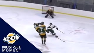 Must See Moment: Christian Fitzgerald breaks through the defence and ties the game shorthanded