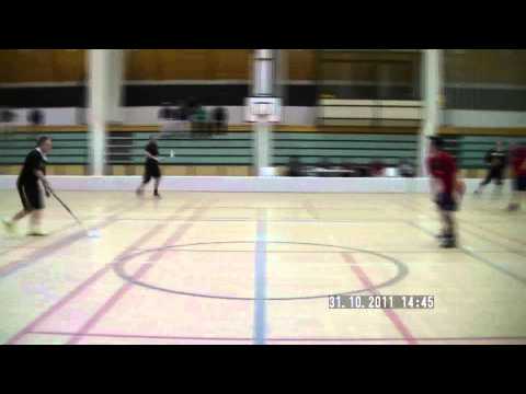 KK-V JäJä Jäjä vyöryttää kolmannessa erässä ilmaan maalivahtia