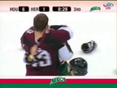 Patrick Wellar vs Mitch Love