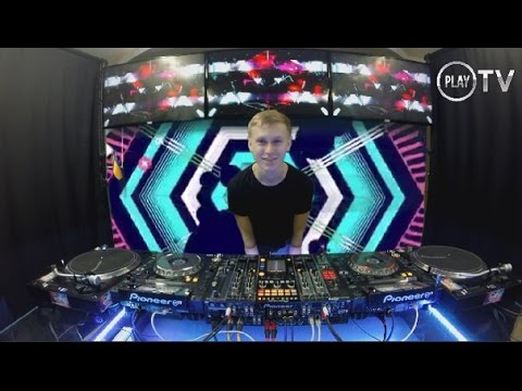 ANDY TATE - Live @PLAY TV 31.03.2016