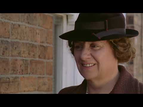 Victoria Wood - Housewife, 49