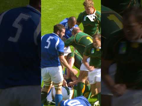 You can’t do this on a rugby pitch 😳#rugby