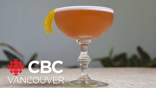 Download lagu Simplify cocktail classics with Jessica Schacht's new book The Five-Bottle Bar l Our Vancouver mp3