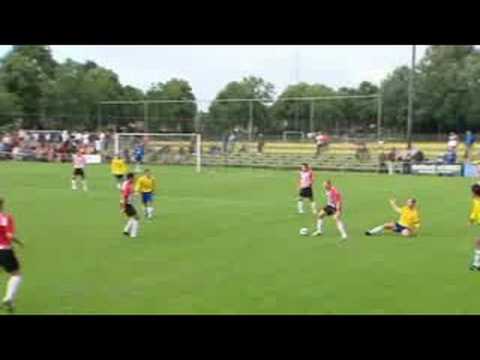 PSV haalt dubbele cijfers in eerste oefenduel: 1-11