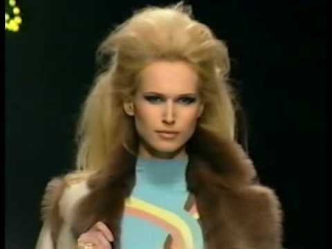 Versace Fall Winter 2000- 2001 - part 1