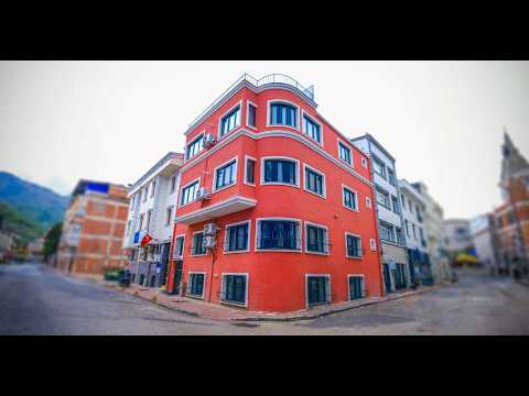 RETRO BUILDING