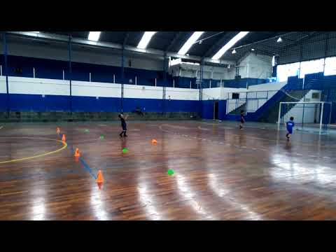 Treino na coordenação. junto com fundamento. sub 07