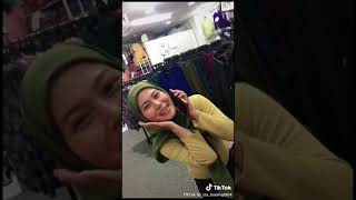 Download lagu Awek tudung mp3 Download lagu Awek tudung mp3