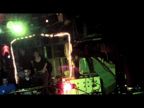 I-mitri LIVE on DubwiseHiFi Sound System Oct 2011 [HD]