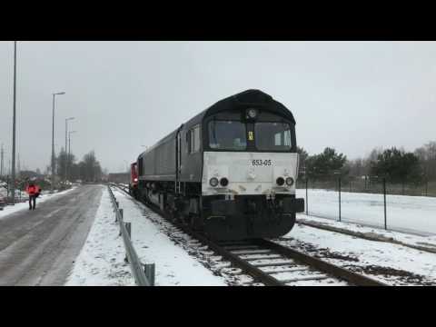 (HD) DB KOF loco 335 072-5 tows Freightliner Poland 653 05 at Cottbus Works - 24/1/17
