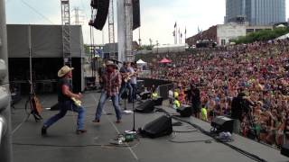 Tate Stevens - &quot;Holler if You&#39;re with Me&quot; LIVE at CMA Fest