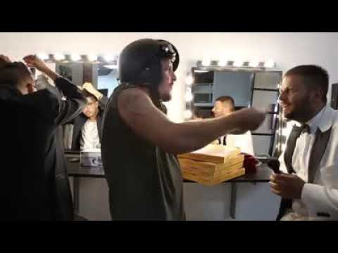 L'esercito dei selfie Parodia